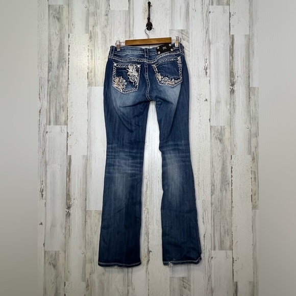 Miss Me Women's Signature Boot Floral Embroidred Jeans Blue White Size 30 - Picture 2 of 16
